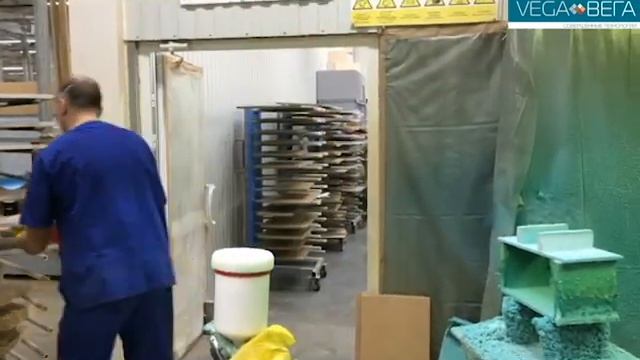 Процесс нанесения клея для термовакуумного пресования смотреть онлайн