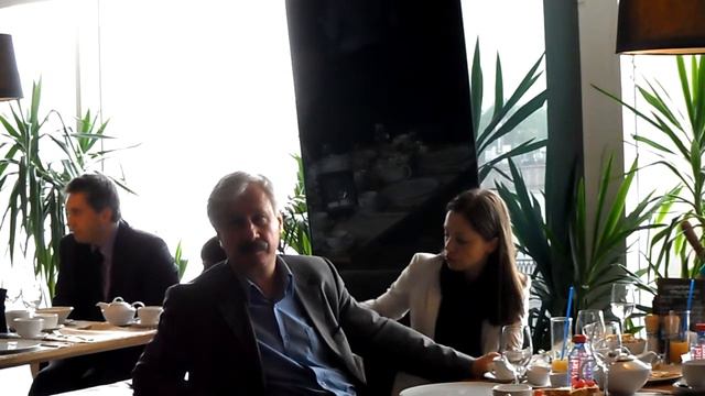 BestBreakfast «МикрорайонныеТЦ...». Развлекательные центры для спальных районов. смотреть онлайн