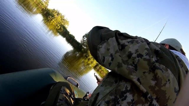 Голодный окунь ест все мои наживки|ЧАСТЬ 1 смотреть онлайн