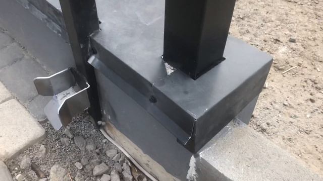 Паркан ранчо з відкатними дизайнерскими воротами від НАША ХАТА смотреть онлайн