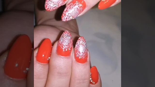 Коррекция ногтей, гель-лак в один слой, стемпинг, втирка, стразы сваровски. смотреть онлайн