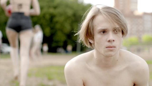 Мы думаем о себе голосами наших родителей смотреть онлайн