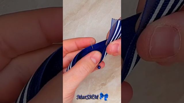 школьные бантики из репсовых лент #Shorts смотреть онлайн