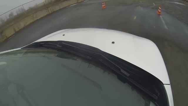 Suzuki SX4 S-Cross VS Peugeot 2008. Сравнительный тест смотреть онлайн