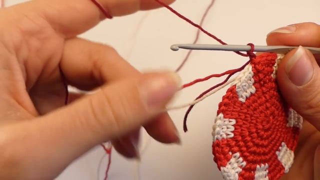 Bambolina di natale ad uncinetto - 2° PARTE (corpo) смотреть онлайн