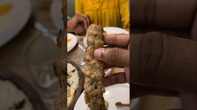 കോഴിക്കോട് ഇത്രയും വെറൈറ്റി ഫുഡ് കിട്ടുന്ന ഒരു സ്ഥലം |calicut food trip смотреть онлайн