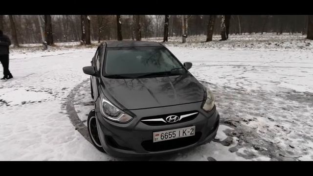 Hyundai Solaris машина на каждый день. смотреть онлайн