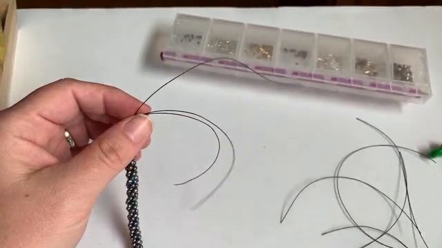 How to Make a Kumihimo Braid with Pearls and Soft Flex Wire: Free Spirit Beading with Kristen Fagan смотреть онлайн