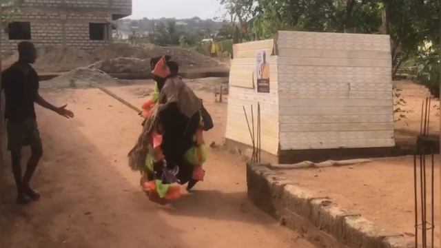 Bushman Prank: Everyone is Scared By This Bush !!!. смотреть онлайн