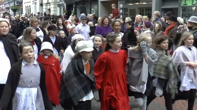 MERRY DICKESNSIAN CHRISTMAS 2015 смотреть онлайн