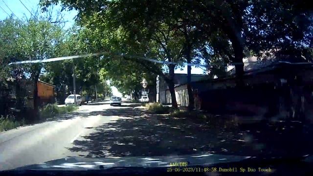 Обзор видеорегистратора-зеркало Dunobil Spiegel Duo Touch смотреть онлайн