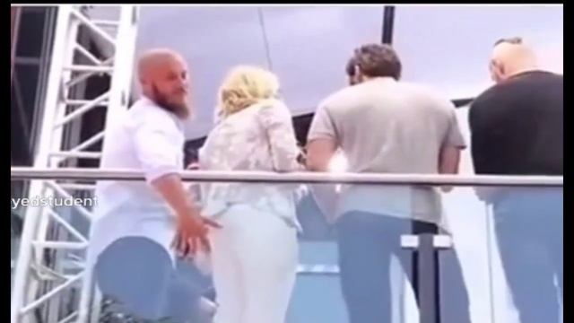 почти помацал. смотреть онлайн