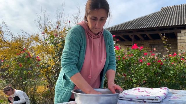 Traditional Azerbaijani Dish SEBET in Tandoor♨️Peaceful Life in the Village смотреть онлайн