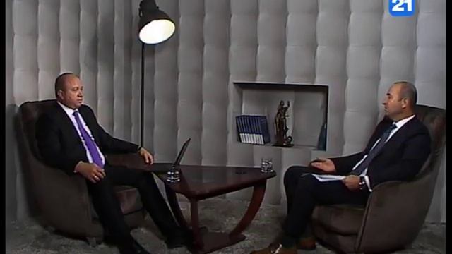 Юрист для Вас. Тема программы - страховые случаи