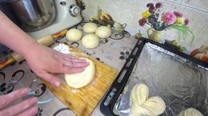 Как приготовить самую простую булочку / Булочка Московская