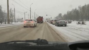 Как выполнить разворот на круговом движении