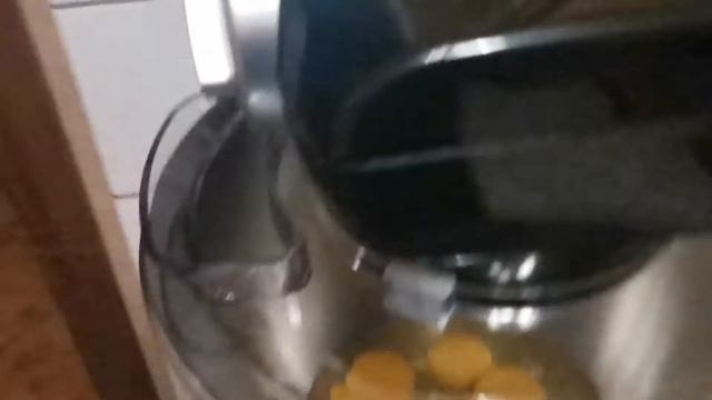 Видео обзор планетарного миксера «2 в 1» Kitfort КТ-1398-3 смотреть онлайн