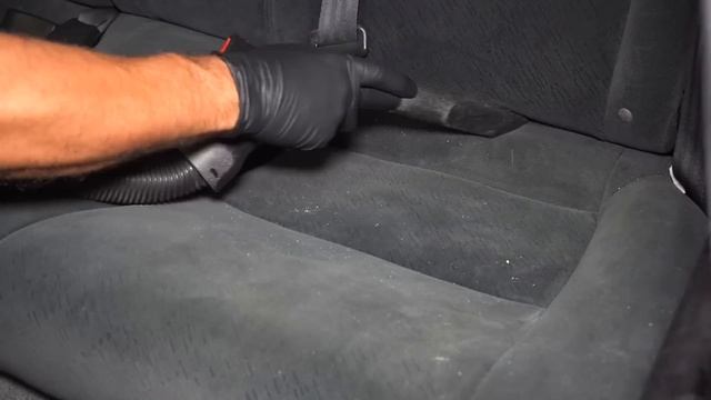 Making A 17 Year Old Car Look NEW Again! | The Detail Geek смотреть онлайн