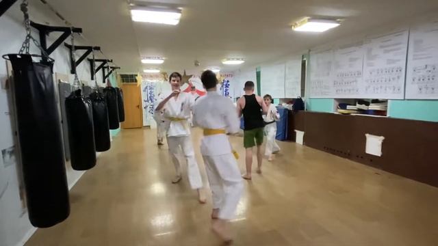 Тренировка 28 декабря 2021 года. Киокусинкай каратэ в Климовске смотреть онлайн