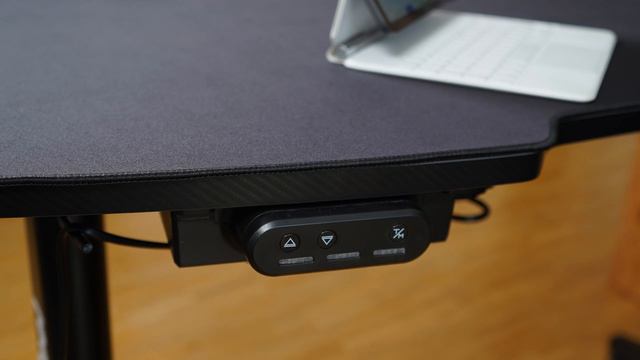 Ausgepackt und aufgebaut: noblechairs Hero TX und Aerocool ACD3-160 смотреть онлайн