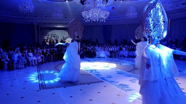 ГИМНАЗИЯ "РОСТОК" в "Версале", "НОВЫЙ ГОД - 2018", 18.12.2017, Начальная школа, часть 2 смотреть онлайн