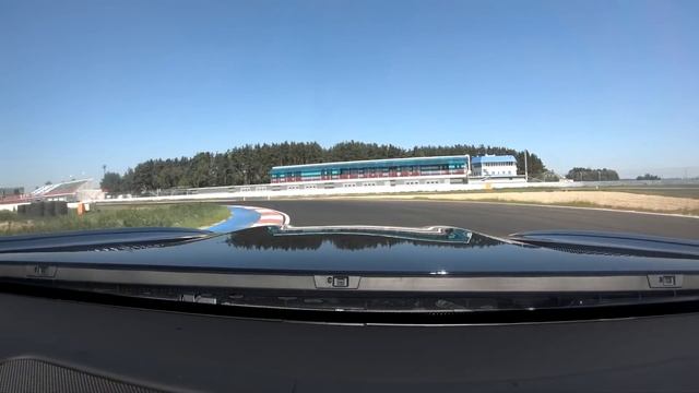 DT Test Drive - Mercedes-AMG GT R st.2 vs Lamborghini Huracan Performante + Ferrari 488 GTB смотреть онлайн