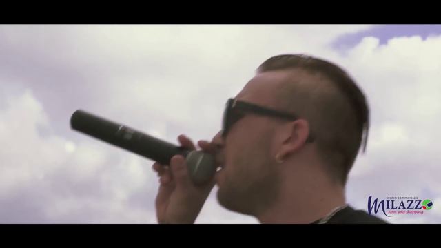 Mattia Briga al Centro commerciale Milazzo смотреть онлайн