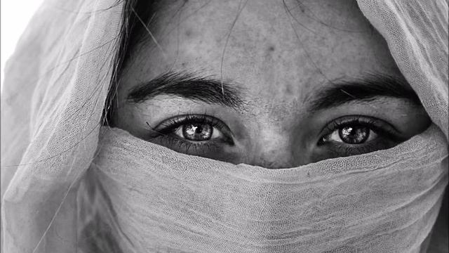 Женщины в платках. Вам нравится женщина в платке? Платки смотреть онлайн