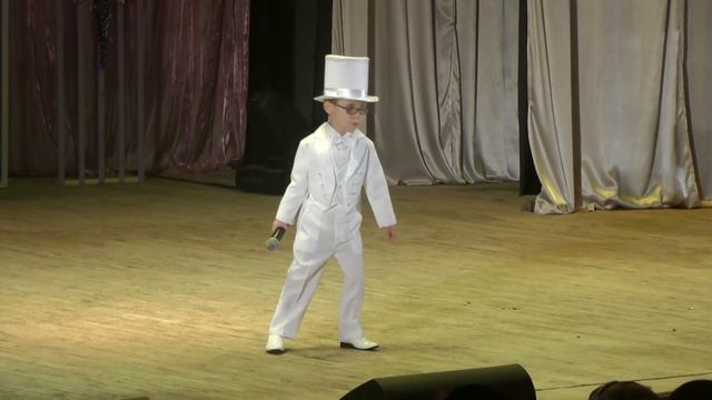 Василенко Коля 5 лет. Одно из первых выступлений смотреть онлайн