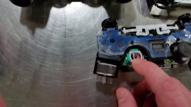 How To ACTUALLY Fix The Ps4 Controller Sprint Error! смотреть онлайн