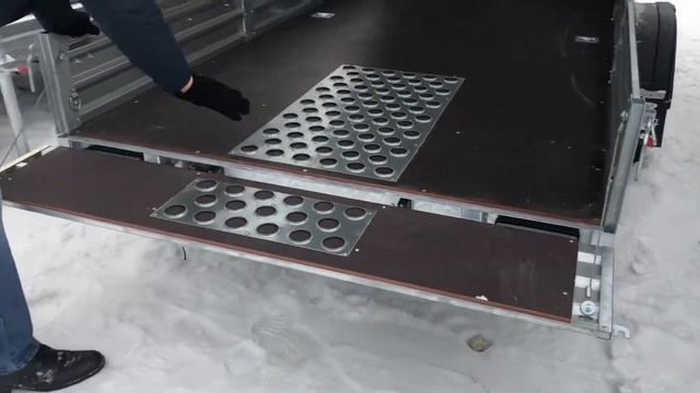 Прицеп МЗСА 817717.012 с пластиковой крышкой МЗСА Н1200 мм смотреть онлайн