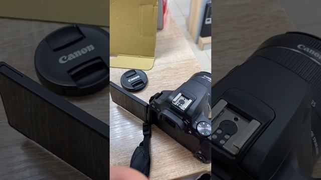 Фотоаппарат Canon Eos250