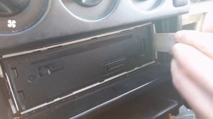 Как снять магнитолу. Лайфхак