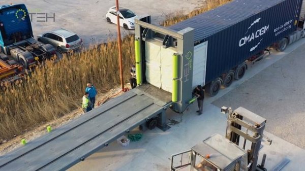 Automatic container, truck loading with Timber / Загрузка пиломатериала в контейнера