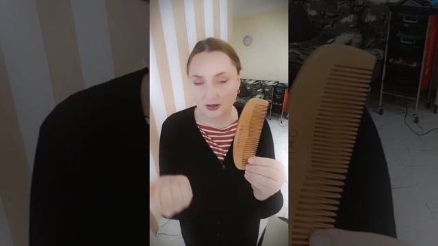 4 расчески от Oriflame, которыми я пользуюсь.