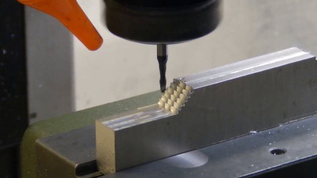 Proxxon FF500 CNC. Фрезеровка наклонных поверхностей сферической фрезой. смотреть онлайн