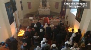 Пасхальная служба в Армянской Церкви Святой Богордицы в Кишинёве