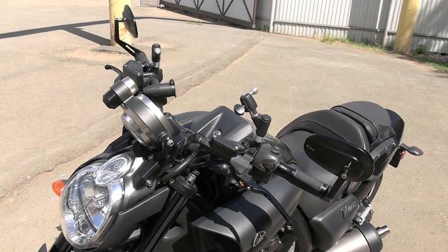 Мотоцикл YAMAHA V-max 1700. Рассказ и обзор от владельца. смотреть онлайн
