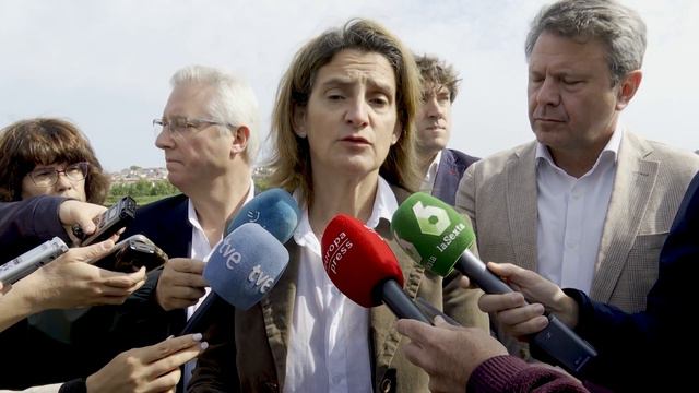 Ribera defiende analizar qué ayudas por la guerra se pueden mantener смотреть онлайн