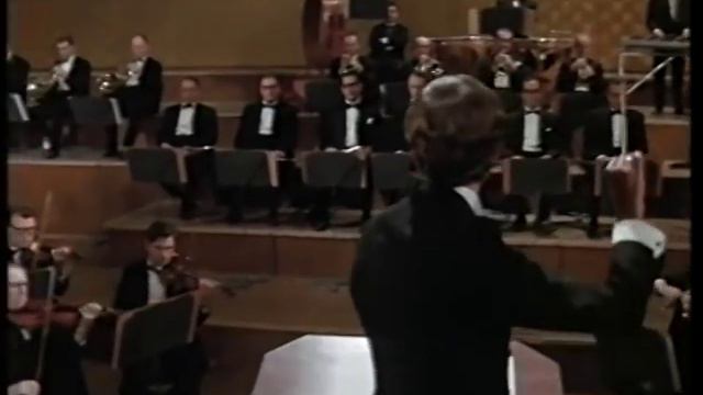 John Barry conducts "Guitar Concierto De Juan Barri" (after Rodrigo) pt.2 of 2 - HQ смотреть онлайн