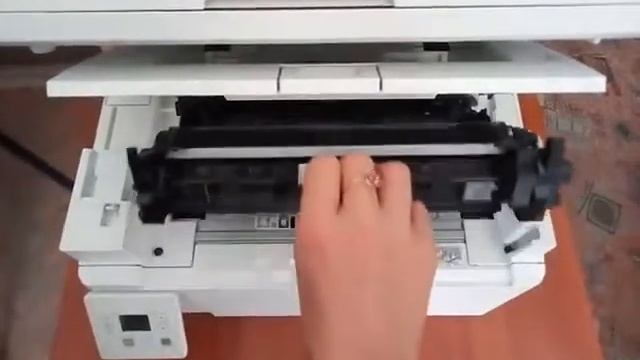 Извлечение картриджа HP LaserJet Pro MFP M130a смотреть онлайн