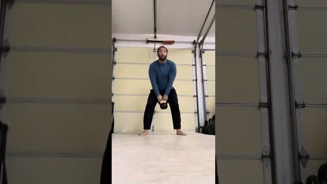 200 straight kettlebell swings #kettlebell #kettlebellswing #jiujitsu #wrestling #grappling #mma смотреть онлайн