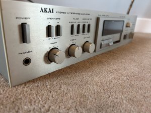 Винтажный усилитель Hifi Akai AM-U02 1980 года Серебристый-Япония