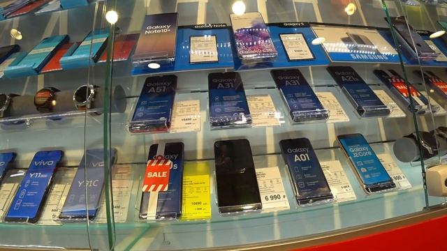 Приехали в АДЛЕР/АДЛЕРСКИЙ РЫНОК/ Выбираем мобильный ТЕЛЕФОН/Море и пляж/Набережная АДЛЕРА