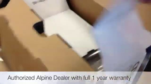 Автомагнитола Alpine CDE-136BT смотреть онлайн