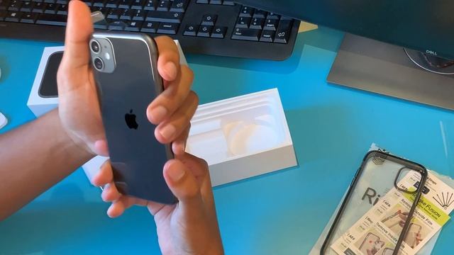 Unboxing iPhone 11 Noir 64Go + Premières impressions et coque Ringke Fusion смотреть онлайн