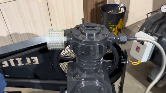1 HP 200 pound Air compressor - how to buy air compressor in India смотреть онлайн