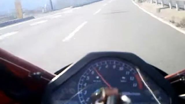 CBR1000 2007 polegar no comando смотреть онлайн