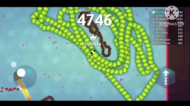 MOST DELICIOUS SNAKE. I FIND HUGE SCORE BUNDLE IN THE MAP CORNER! Epic Snakeio Gameplay #73 смотреть онлайн