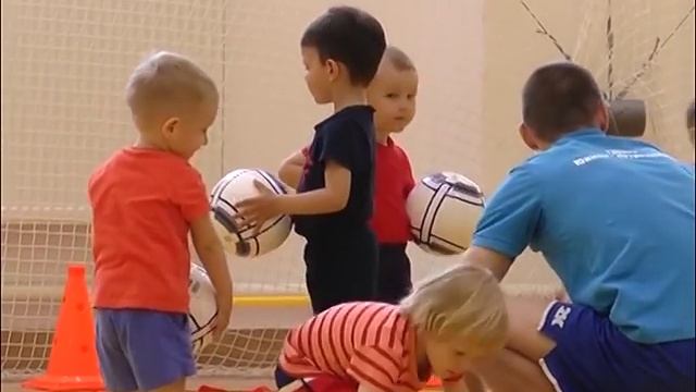 Открытие детской футбольной школы "Юниор" смотреть онлайн